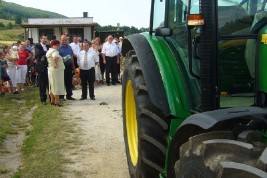 Odovzdanie obecného traktora