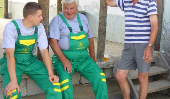 1. fotografia fotogalérie Odovzdanie obecného traktora
