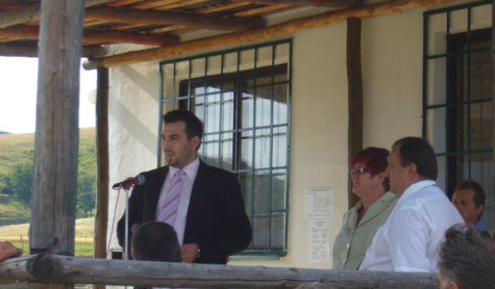 10. fotografia fotogalérie Odovzdanie obecného traktora