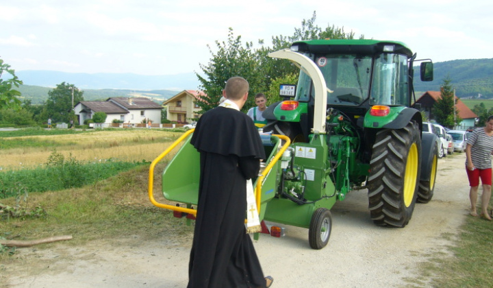 23. fotografia fotogalérie Odovzdanie obecného traktora
