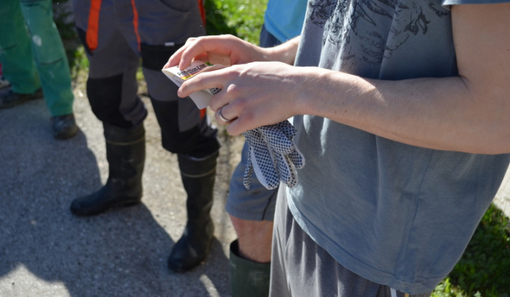 4. fotografia fotogalérie Čistenie obce 28.04.2012