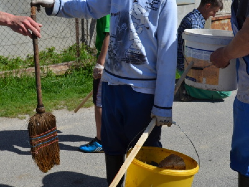 Čistenie obce 28.04.2012