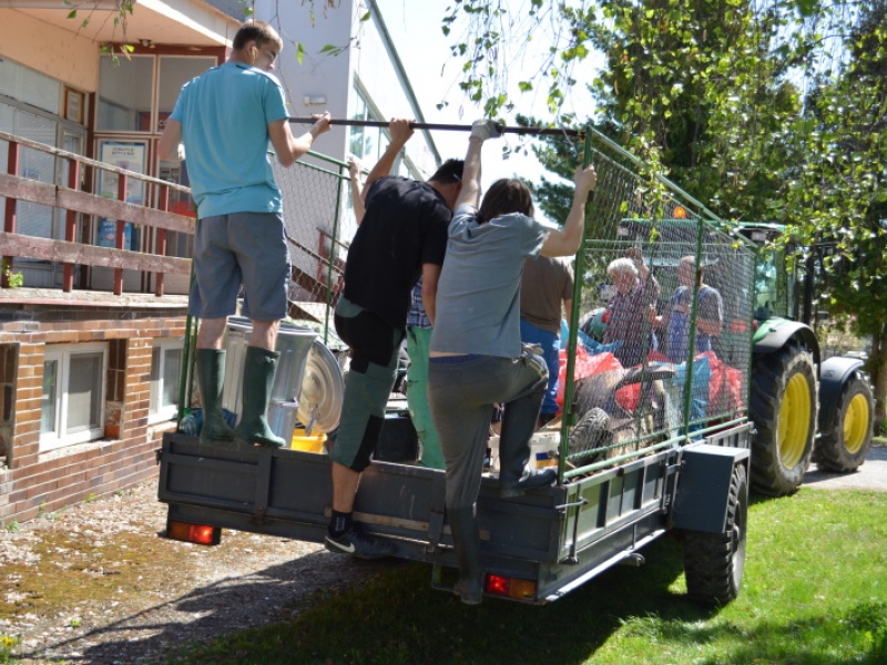 Čistenie obce 28.04.2012